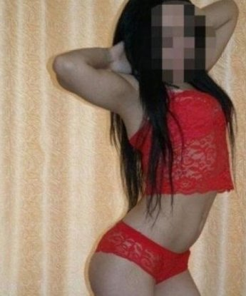 Сладкая и чувственная блондинка ждет звонка от привлекательного джентльмена. Готова исполнить твои самые смелые желания. Все встречи строго конфиденциальны. 9613, 18 лет